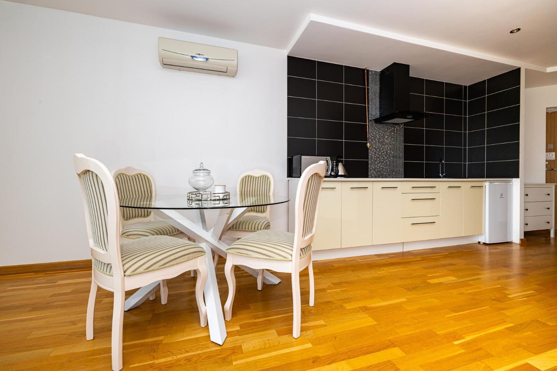 Elija Swan-Toy Apartments Šventoji Εξωτερικό φωτογραφία