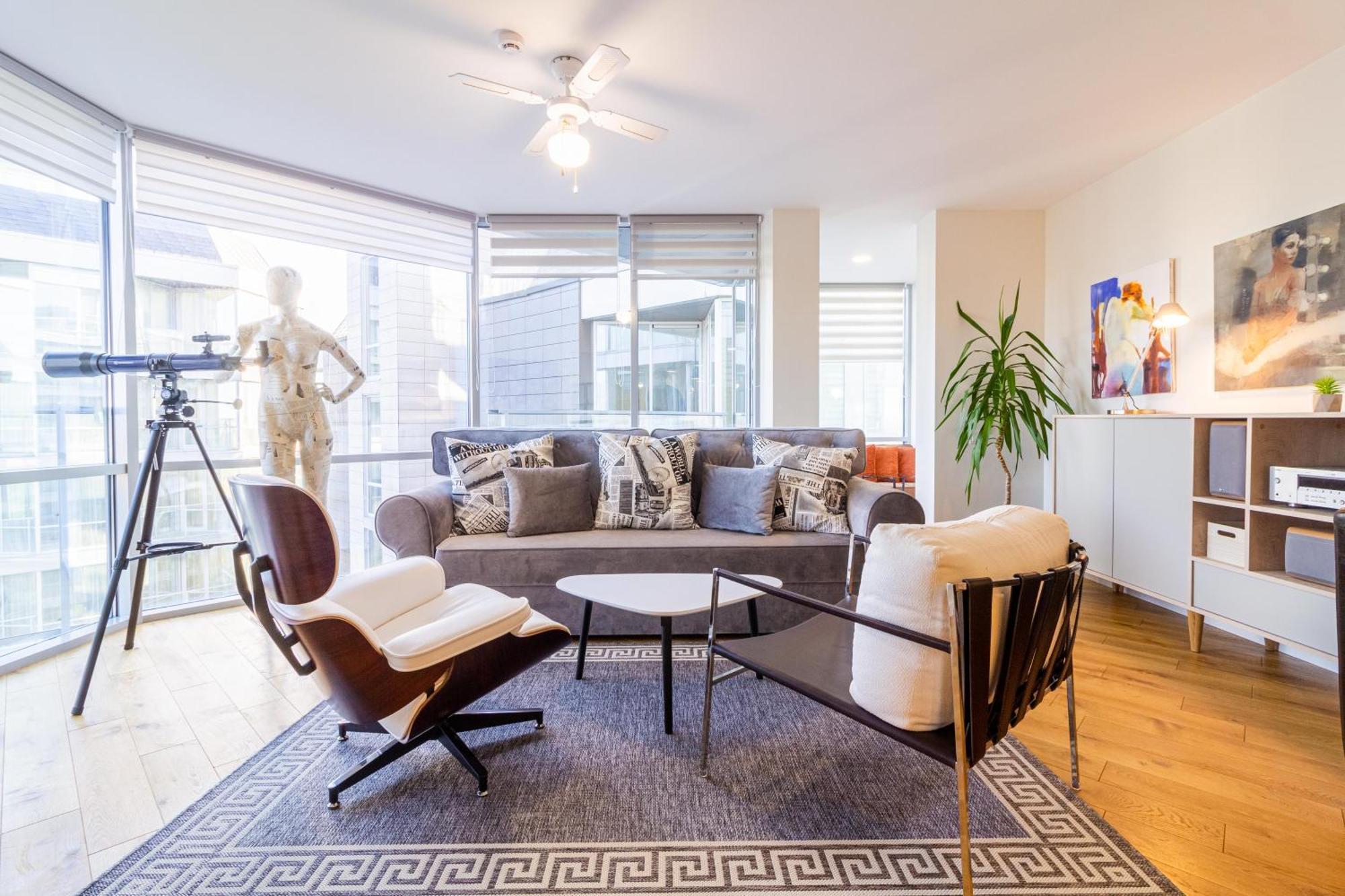 Elija Swan-Toy Apartments Šventoji Δωμάτιο φωτογραφία