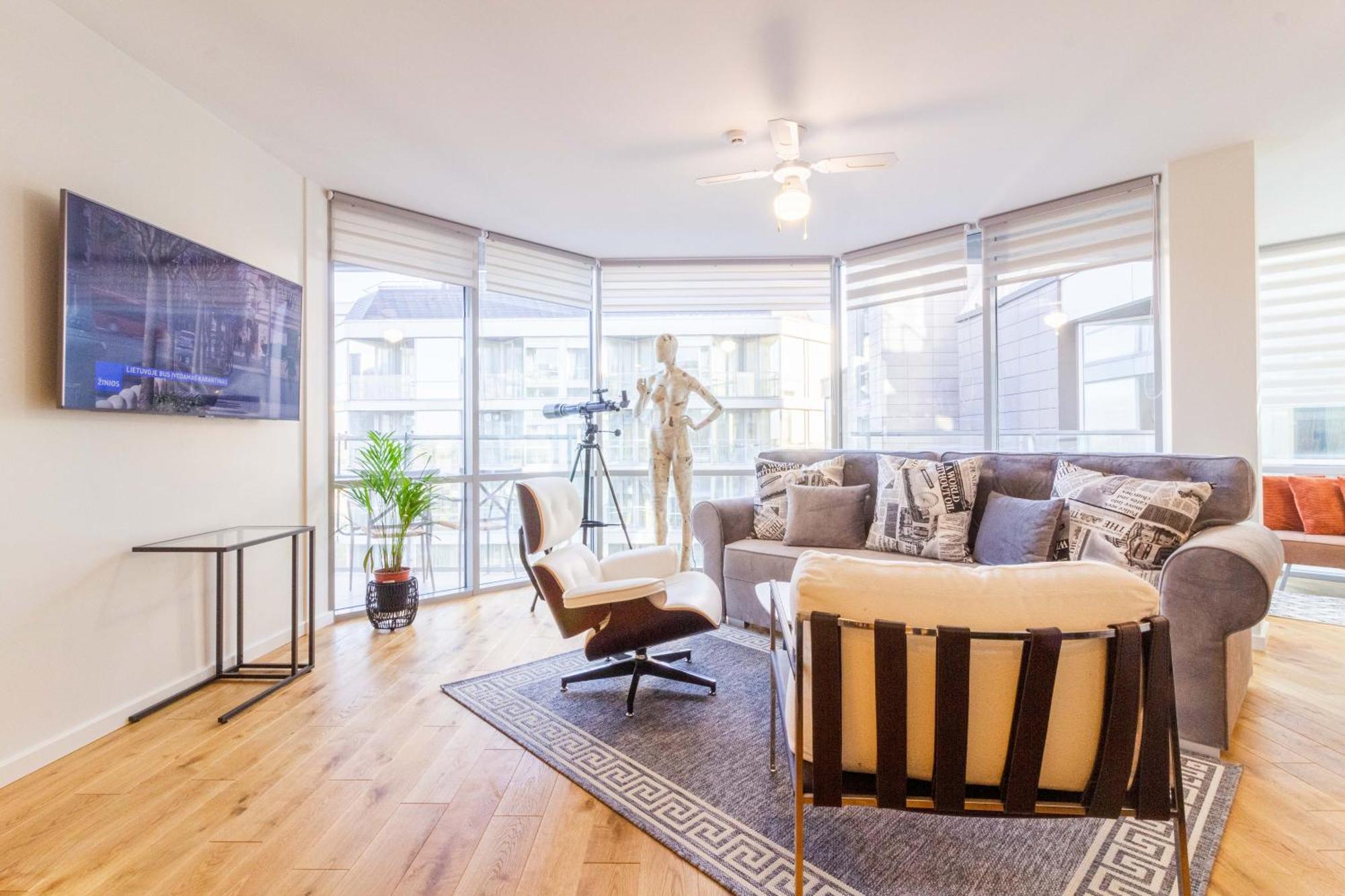 Elija Swan-Toy Apartments Šventoji Δωμάτιο φωτογραφία